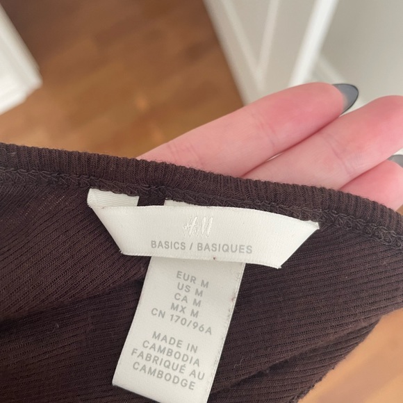 H&M Basics: Brown Ankle Length Flowy Dress - Picture 2 of 2